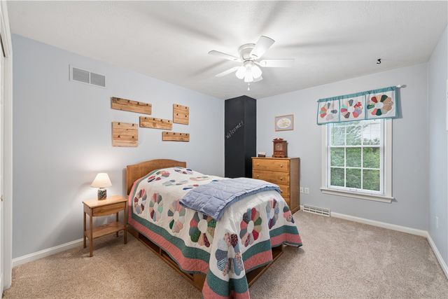 3819 Hill Road, Hampton, PA 15101