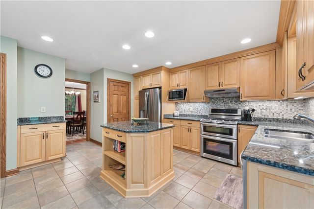 3819 Hill Road, Hampton, PA 15101