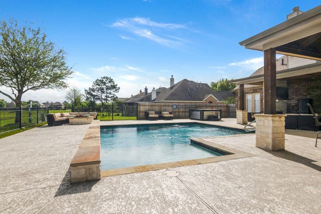 21339 S Kings Mill Lane, Kingwood, TX 77339