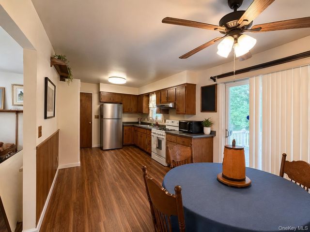 212 Union Avenue, East Patchogue, NY 11772