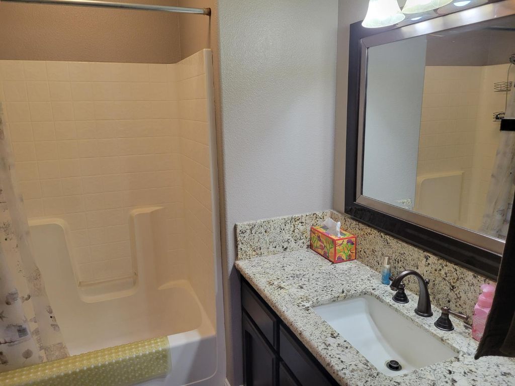 Image 11 of property listing at 3188 Winter Way, Madera, CA 93637