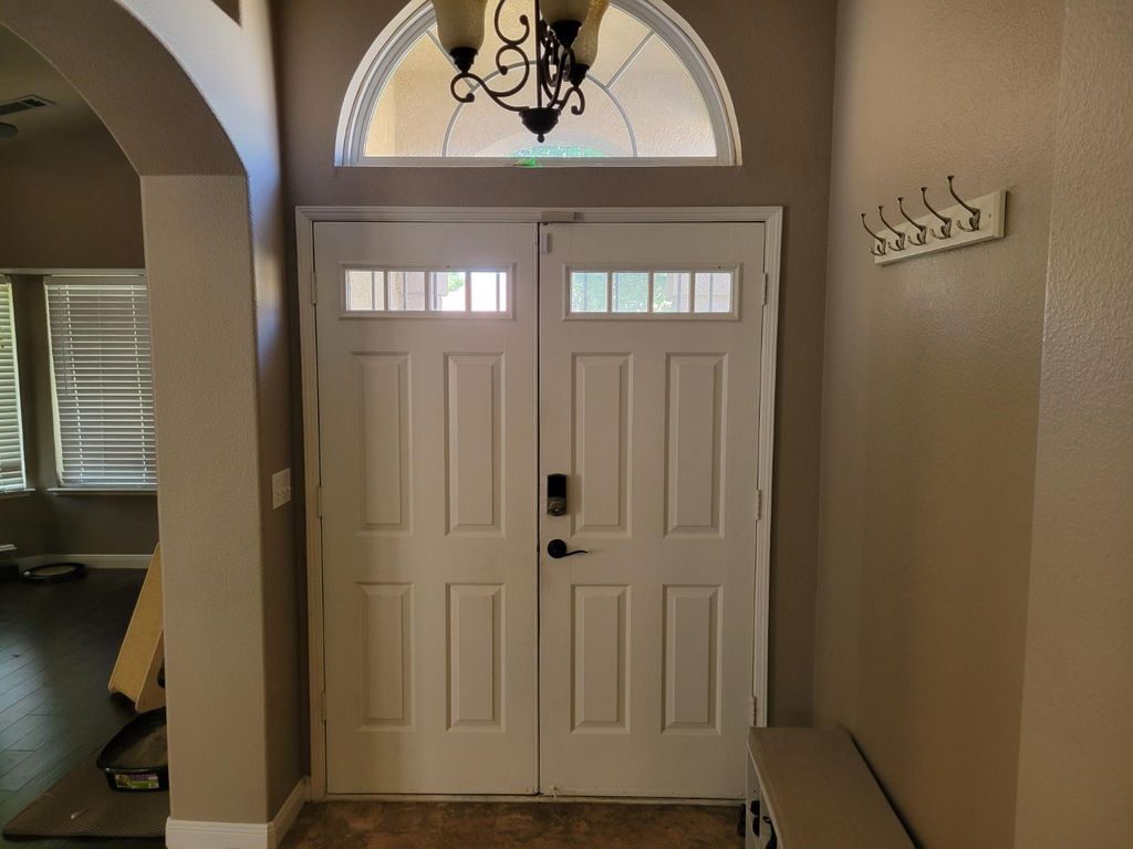 Image 2 of property listing at 3188 Winter Way, Madera, CA 93637