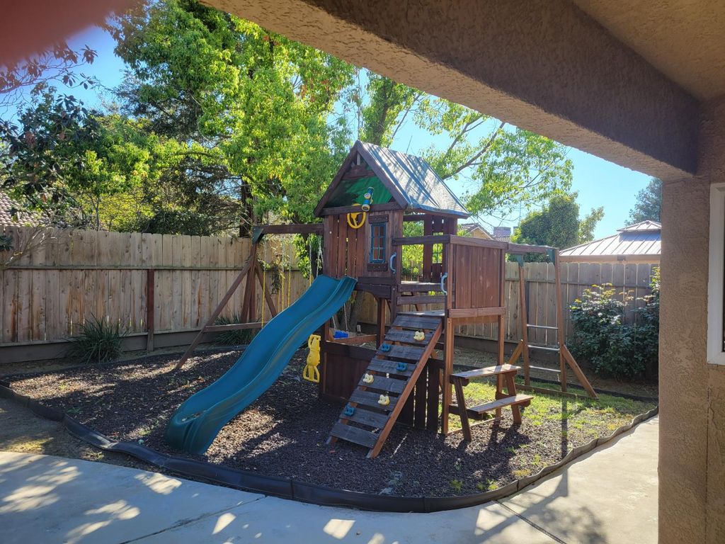 Image 20 of property listing at 3188 Winter Way, Madera, CA 93637