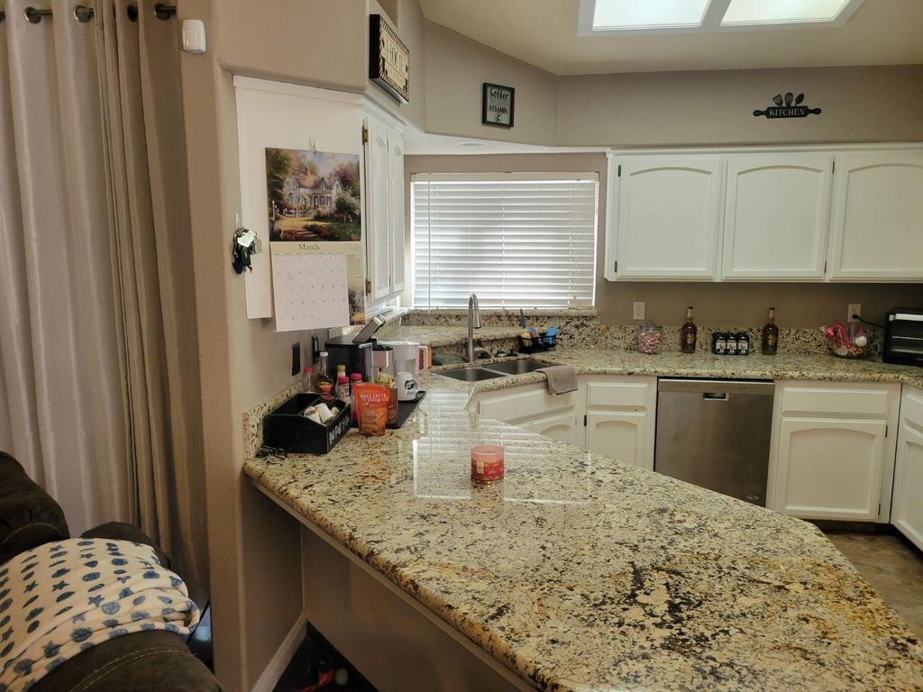 Image 4 of property listing at 3188 Winter Way, Madera, CA 93637