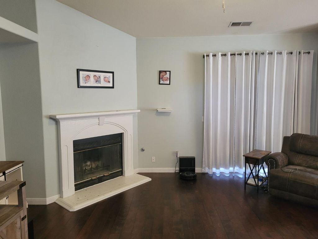 Image 8 of property listing at 3188 Winter Way, Madera, CA 93637