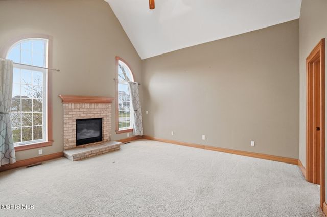 5908 Walnut Springs Boulevard, Sylvania, OH 43560