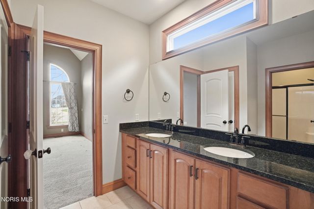 5908 Walnut Springs Boulevard, Sylvania, OH 43560
