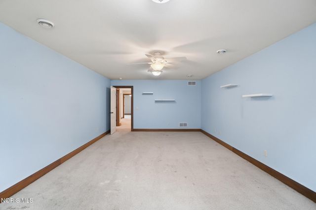 5908 Walnut Springs Boulevard, Sylvania, OH 43560