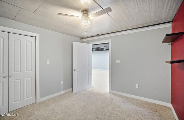 5908 Walnut Springs Boulevard, Sylvania, OH 43560