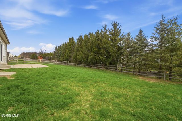 5908 Walnut Springs Boulevard, Sylvania, OH 43560