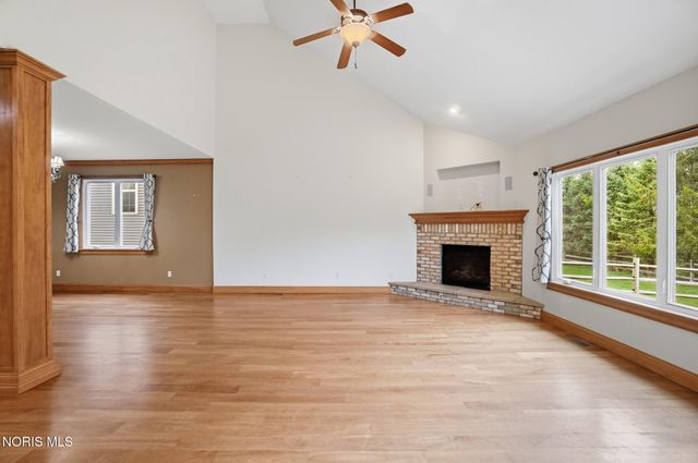 5908 Walnut Springs Boulevard, Sylvania, OH 43560