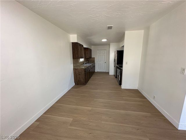 2876 Escuela Street, Las Vegas, NV 89121