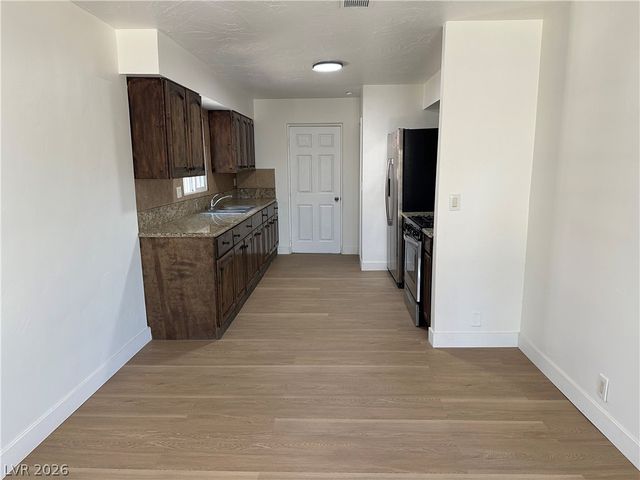 2876 Escuela Street, Las Vegas, NV 89121