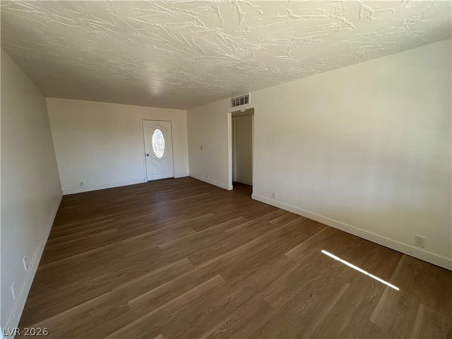 2876 Escuela Street, Las Vegas, NV 89121