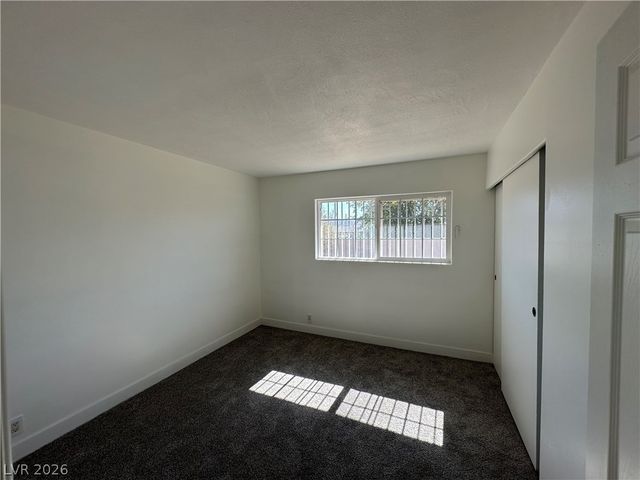 2876 Escuela Street, Las Vegas, NV 89121
