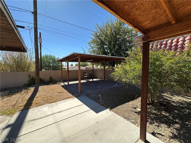2876 Escuela Street, Las Vegas, NV 89121