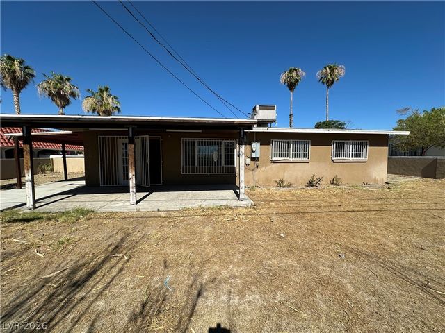 2876 Escuela Street, Las Vegas, NV 89121