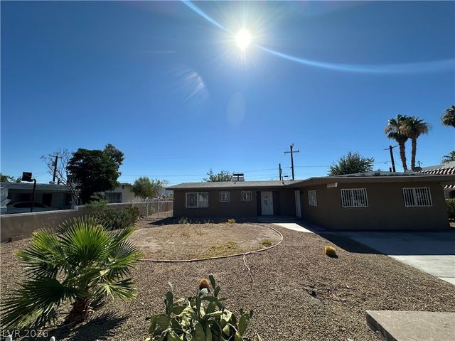2876 Escuela Street, Las Vegas, NV 89121