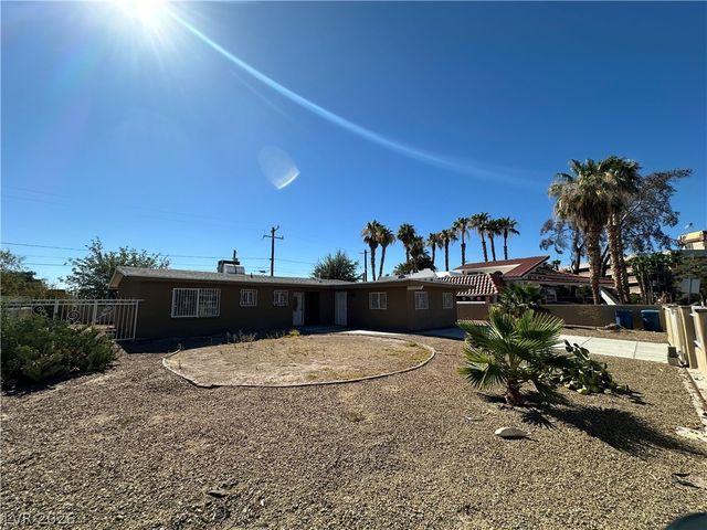 2876 Escuela Street, Las Vegas, NV 89121
