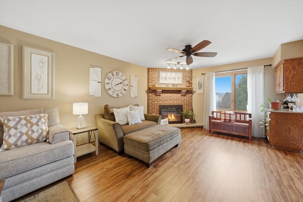 Image 16 of property listing at 16620 Pear Avenue, Orland Park, IL 60467
