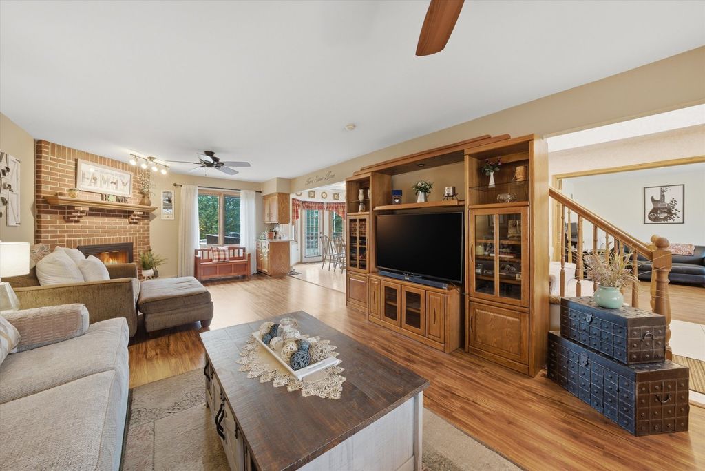 Image 17 of property listing at 16620 Pear Avenue, Orland Park, IL 60467