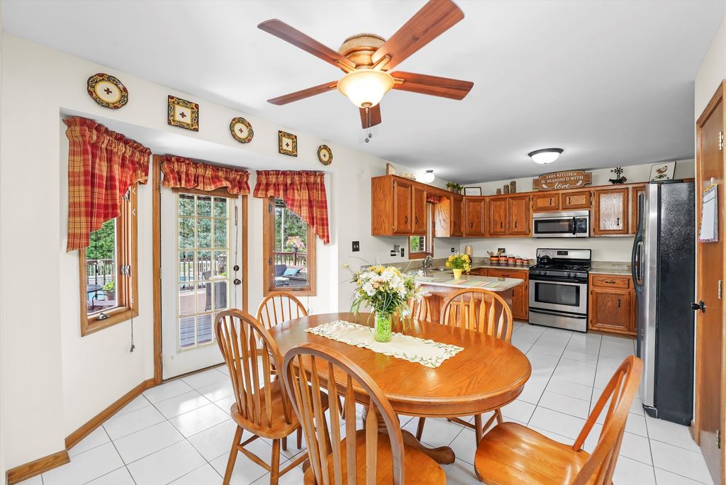 Image 23 of property listing at 16620 Pear Avenue, Orland Park, IL 60467
