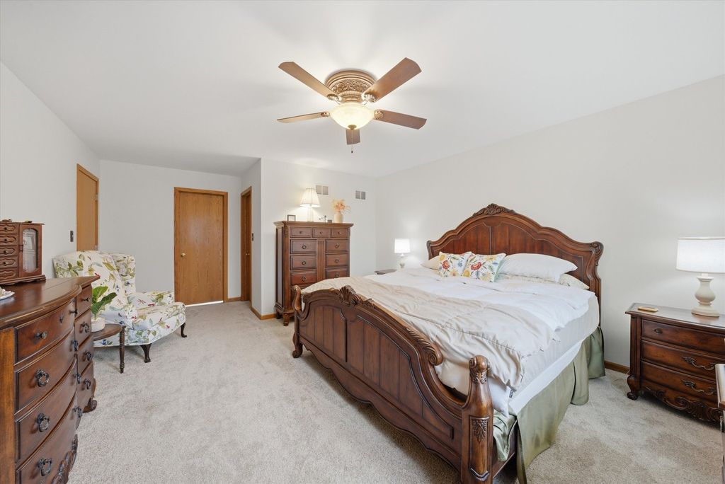 Image 24 of property listing at 16620 Pear Avenue, Orland Park, IL 60467