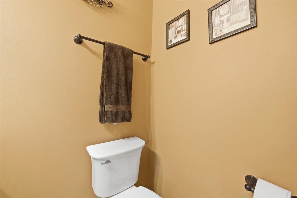 Image 37 of property listing at 16620 Pear Avenue, Orland Park, IL 60467