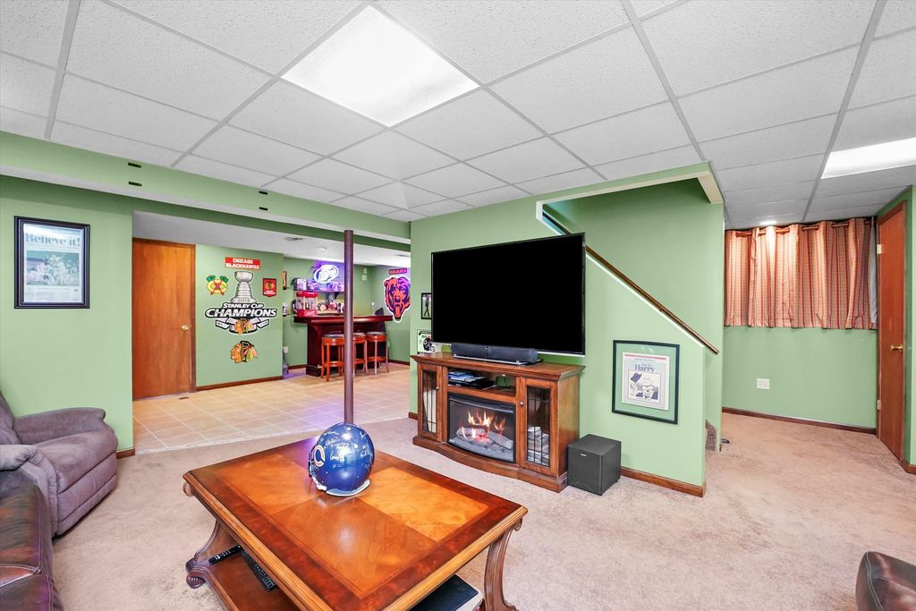 Image 42 of property listing at 16620 Pear Avenue, Orland Park, IL 60467