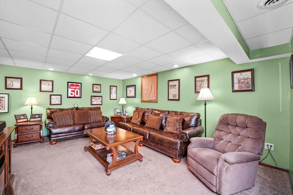 Image 44 of property listing at 16620 Pear Avenue, Orland Park, IL 60467