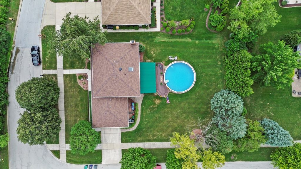 Image 50 of property listing at 16620 Pear Avenue, Orland Park, IL 60467