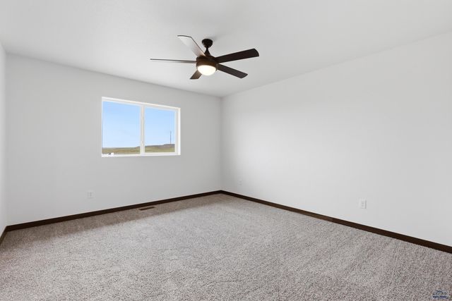 530 DENALI DR, Box Elder, SD 57719