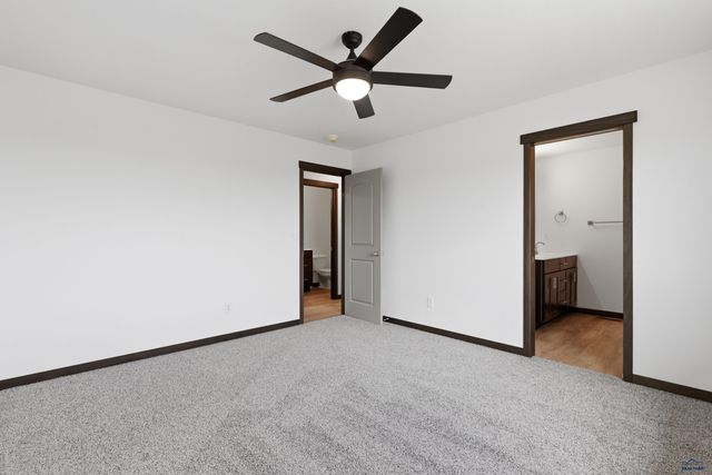 530 DENALI DR, Box Elder, SD 57719