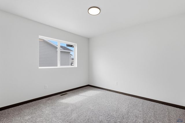 530 DENALI DR, Box Elder, SD 57719
