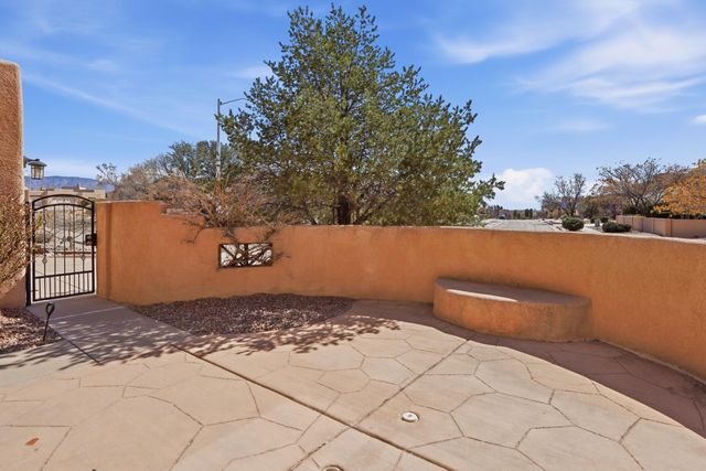 4419 Campo De Maiz Road NW, Albuquerque, NM 87114