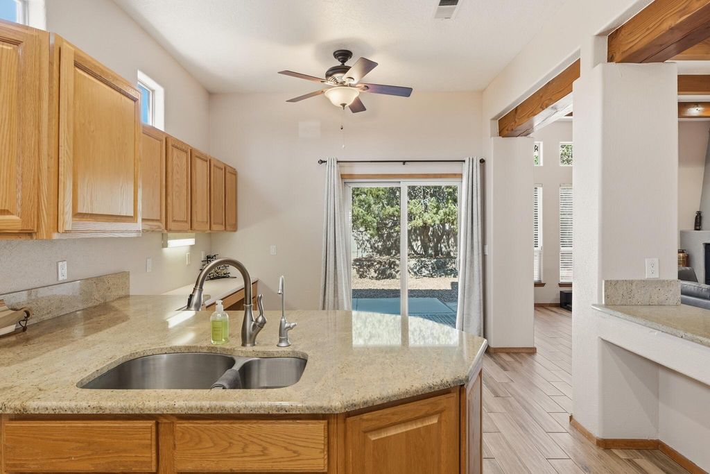 Image 13 of property listing at 4419 Campo De Maiz Road NW, Albuquerque, NM 87114