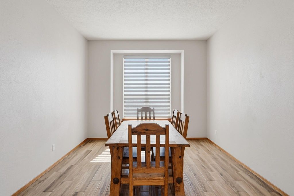 Image 14 of property listing at 4419 Campo De Maiz Road NW, Albuquerque, NM 87114