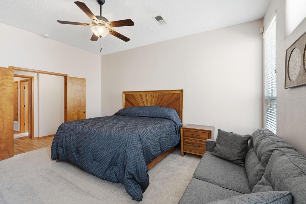 Image 18 of property listing at 4419 Campo De Maiz Road NW, Albuquerque, NM 87114