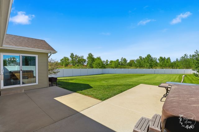 434 Lantern Court, Bourbonnais, IL 60914