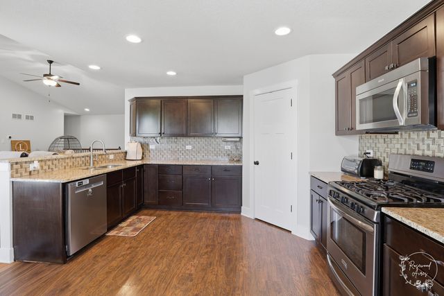 434 Lantern Court, Bourbonnais, IL 60914