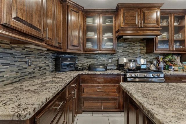 5475 Colvin Place, Lowell, AR 72745