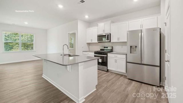 3928 Ashton Drive NW, Conover, NC 28613