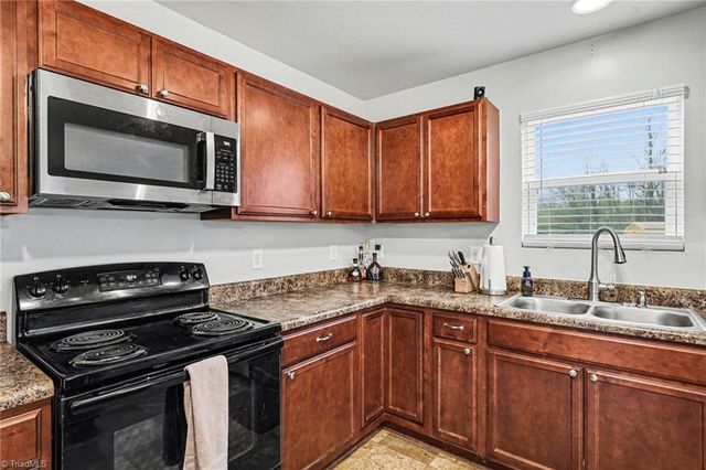 112 York Place, Linwood, NC 27299