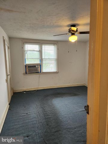 1363 KIMBERLY DR, Philadelphia, PA 19151