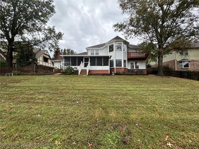 8813 Canterbury, Fort Smith, AR 72903