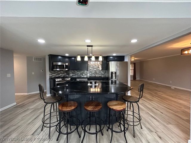 8813 Canterbury, Fort Smith, AR 72903