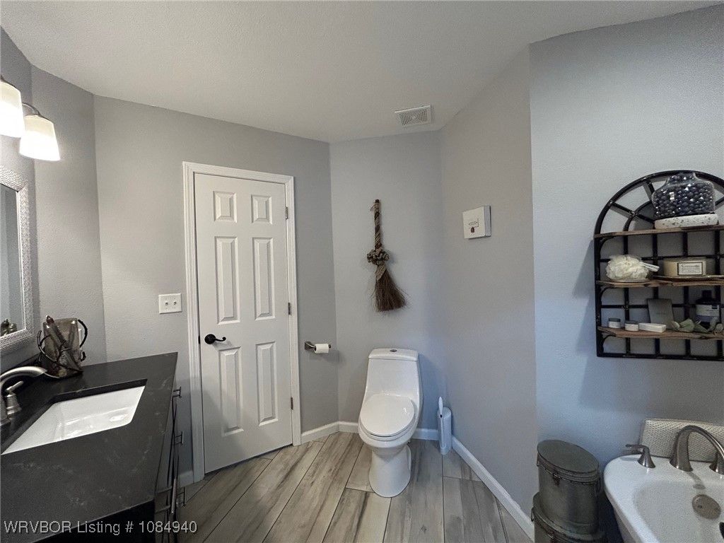 8813 Canterbury Cove 8813 Canterbury Cove