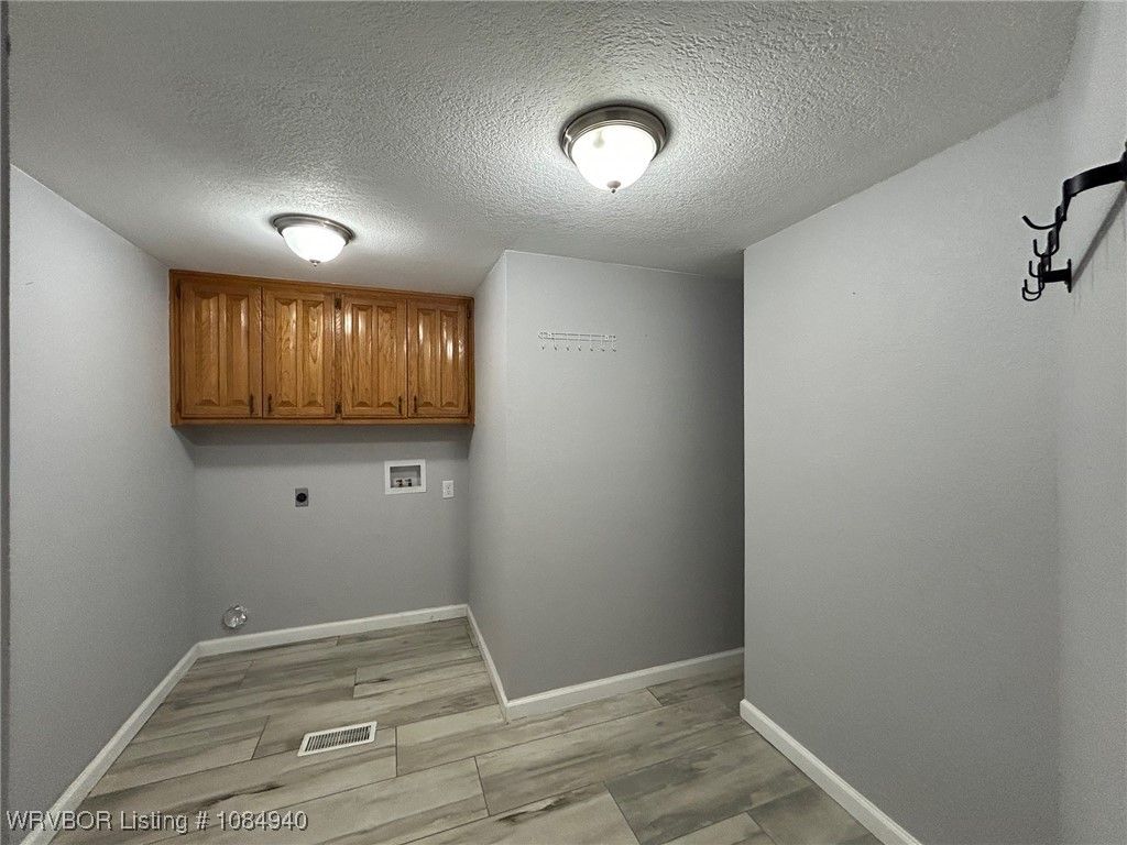 8813 Canterbury Cove 8813 Canterbury Cove