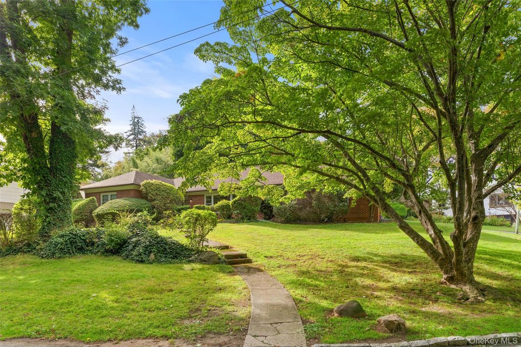 418 Read Avenue, Yonkers, NY 10707 — exterior