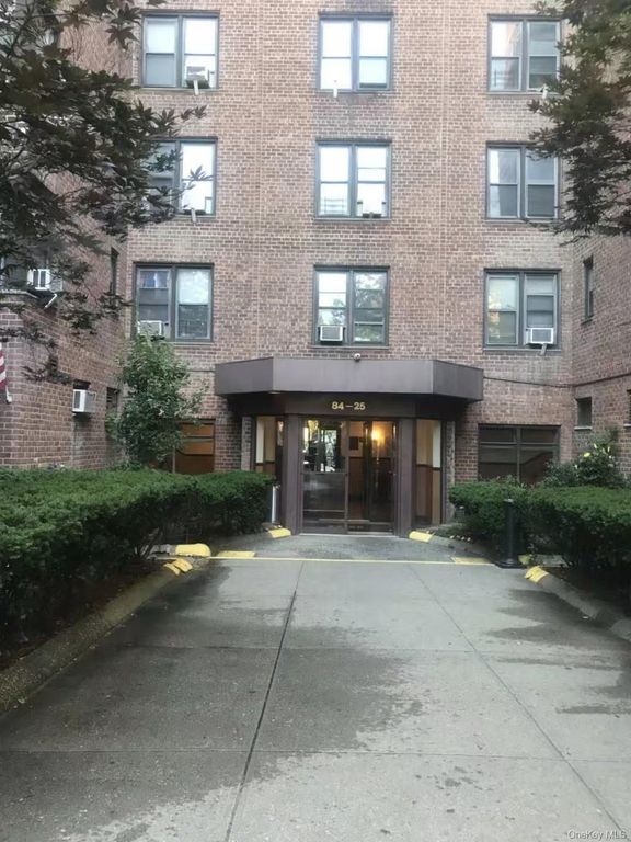 8425 Elmhurst Avenue 2I, Elmhurst, NY 11373